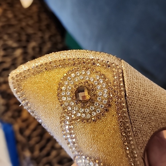 Lauren Lorraine "Elenor" nude size 8. New.  Looks more gold to me! - Picture 14 of 16